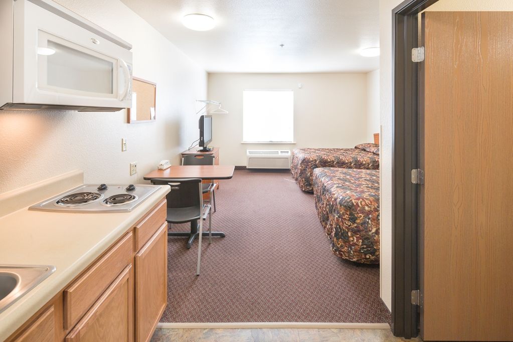 Woodspring Suites Springfield Room photo