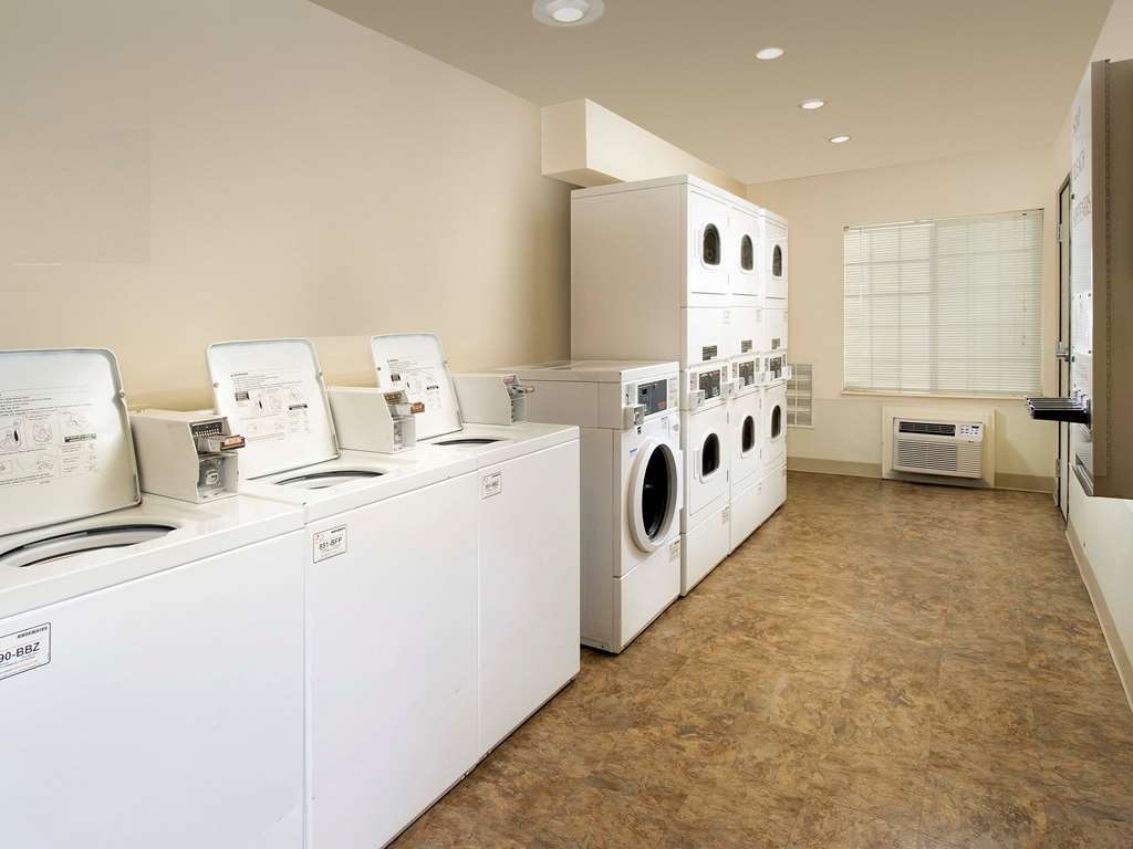Woodspring Suites Springfield Facilities photo